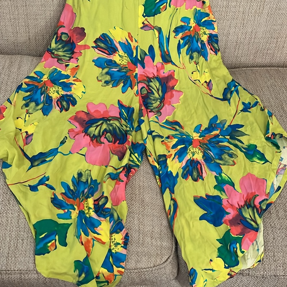 Ivy Street Romper (NWT) - Picture 3 of 3